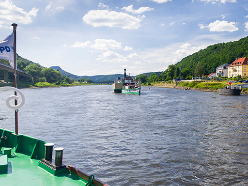 Discover Saxon Switzerland on a day trip. Enjoy a relaxing steamboat trip along the picturesque Elbe Valley, visit Königstein Fortress or experience hiking adventures and nature. 