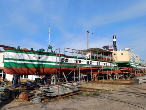 PD Krippen Werft Der Dampfer Krippen auf der Helling der Werft Laubegast.